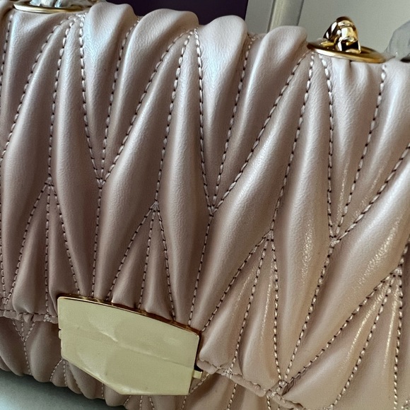 Pink Purse - Picture 5 of 7